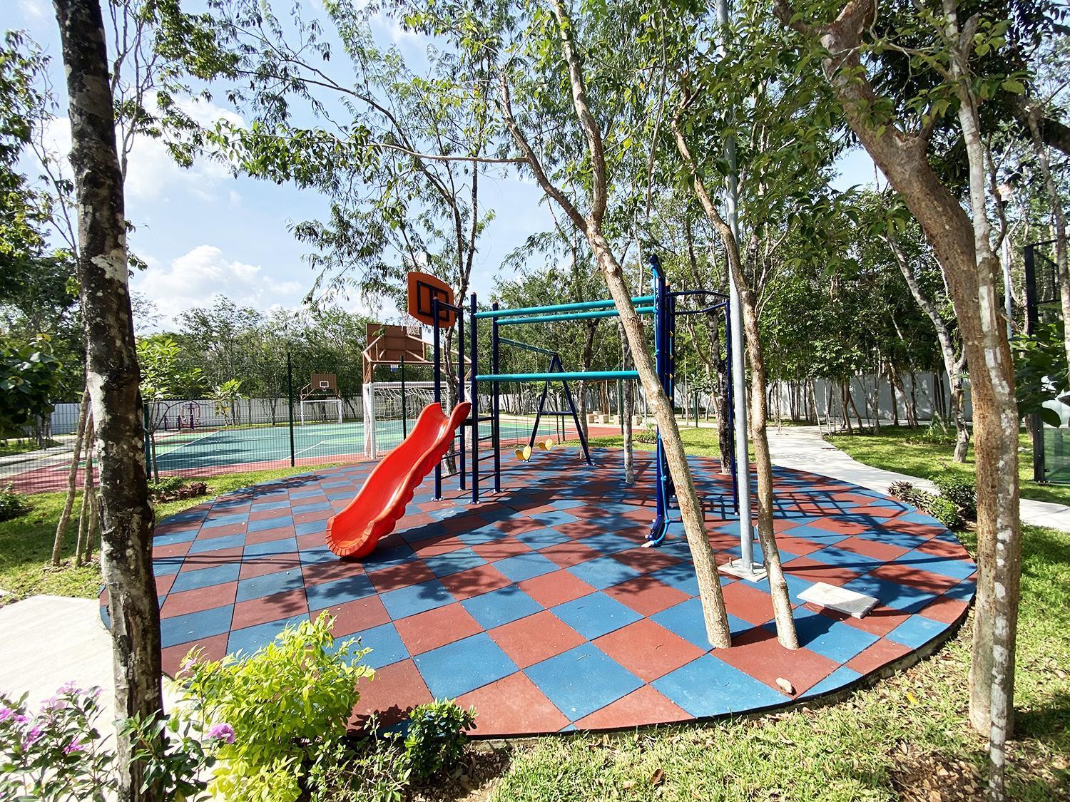Espacio Amazonia - Gym, Alberca Grande, Padel Playa del Carmen